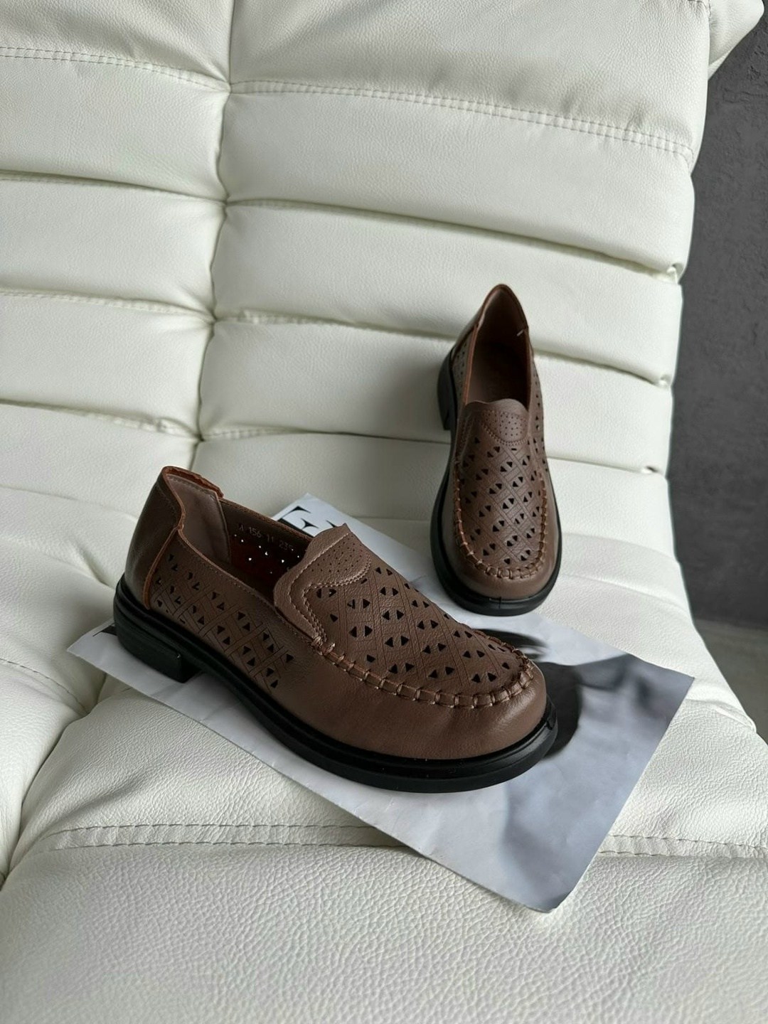 ,мокасины женские,мокасины с перфорацией,туфли женские,туфли с перфорацией