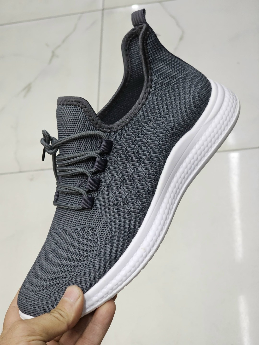 ,спортивная ,мужские кроссовки,дышащие кроссовки,мужская