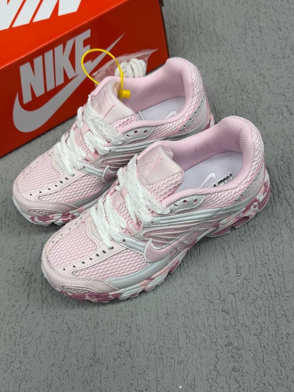 кроссовки nike zoom vomero 5,кроссовки,женские кроссовки nike,nike кроссовки,женские кроссовки