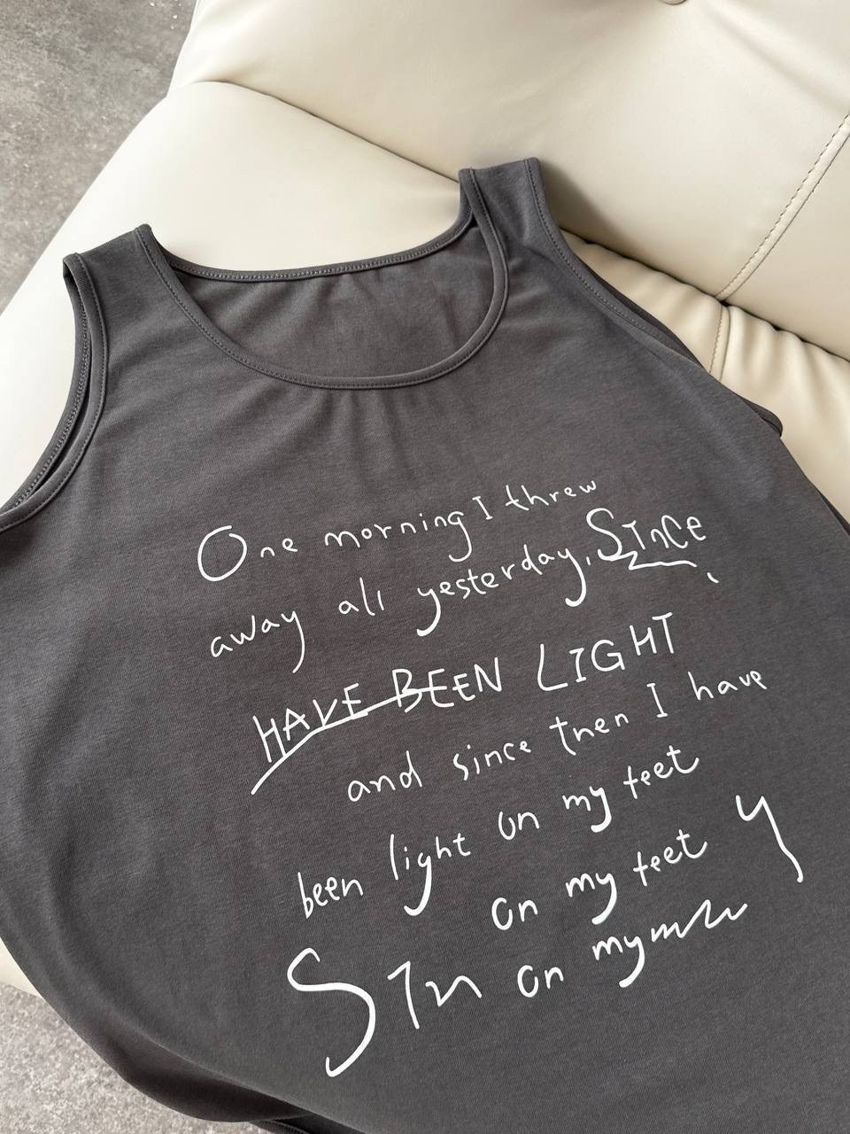 стильные джинсы,стильная одежда,женская футболка,женской одежды