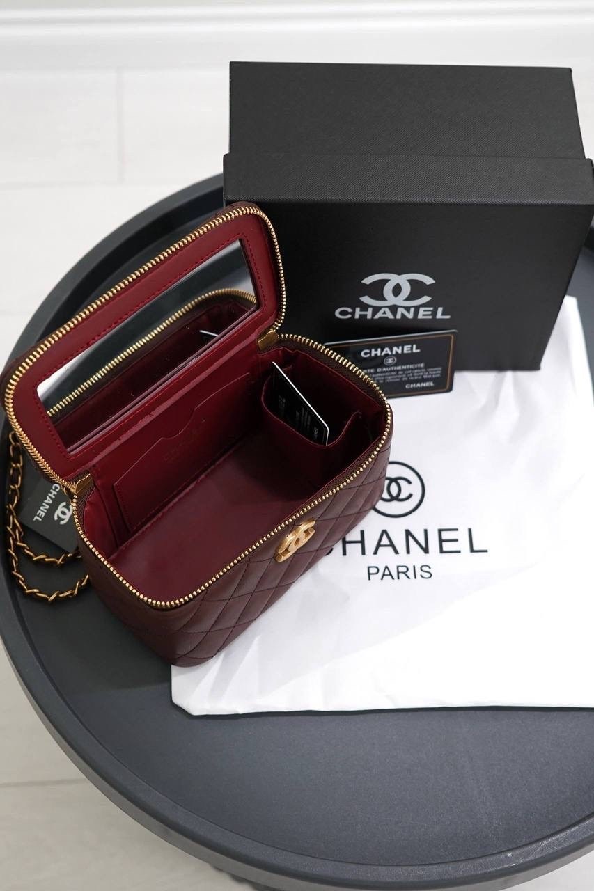 сумка chanel с зеркальным белым цветом,сумка женская chanel,сумка chanel,косметичка chanel,косметичка шанель белая