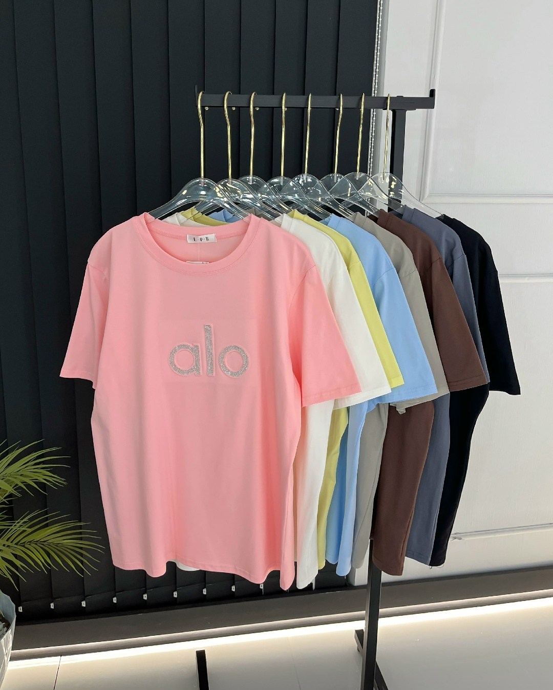 футболки женская,свитшот женская,футболка голубая женская,кофта женская,футболки летние