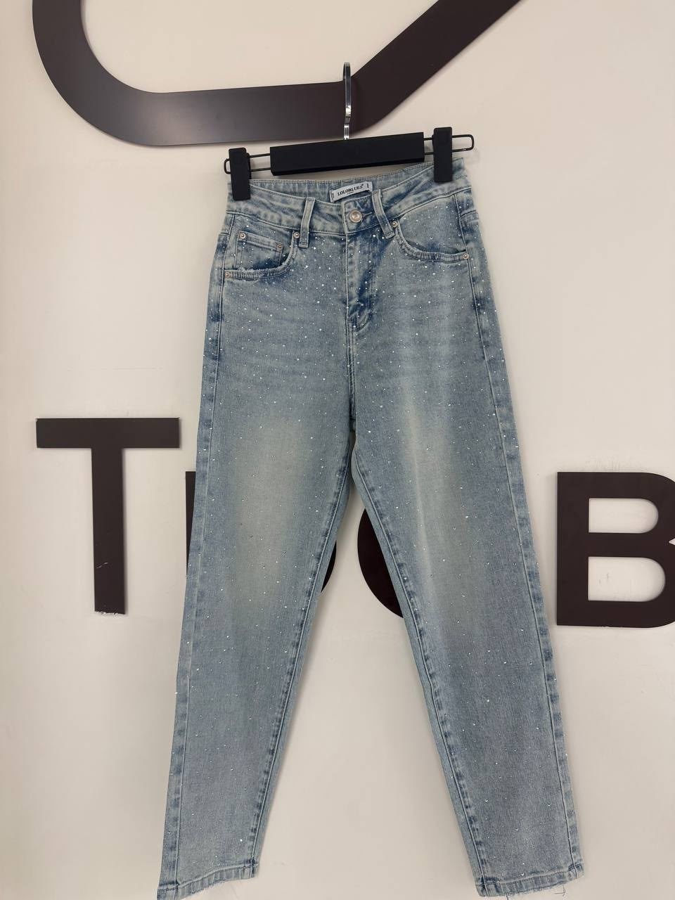 женские джинсы,джинсы стильные,джинсы модные,джинсы штаны,джинсы со стразами