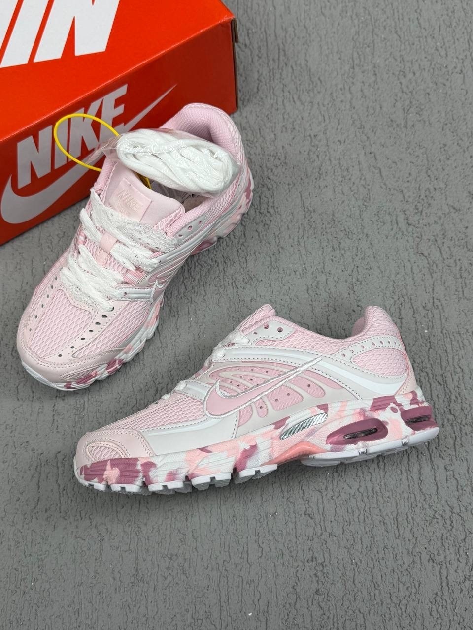 кроссовки nike zoom vomero 5,кроссовки,женские кроссовки nike,nike кроссовки,женские кроссовки