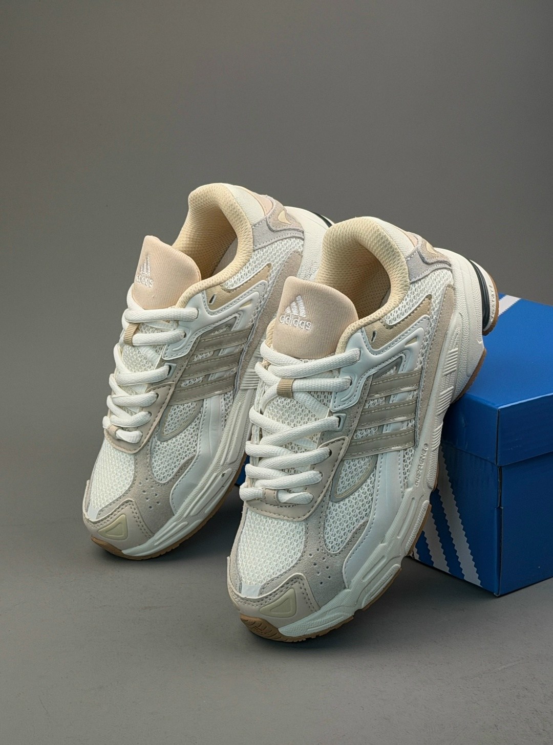 кроссовки adidas,кроссовки adidas response cl,кроссовки adidas response,бежевые кроссовки adidas originals response cl,кроссовки adidas originals response