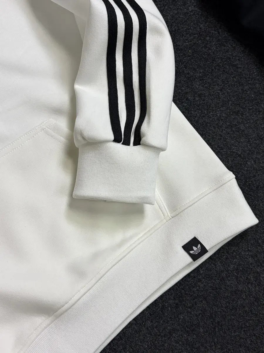 мужской спортивный костюм adidas,спортивный костюм adidas,мужской теплый спортивный костюм adidas,спортивный теплый костюм adidas,спортивный костюм adidas на флисе