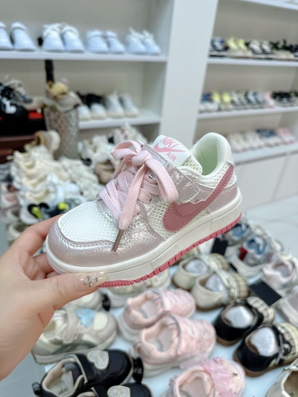 кроссовки,,детские кроссовки,спортивная ,детские кроссовки nike