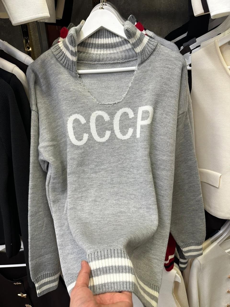 серый свитшот,кирилл серебренников,мужские свитшоты,свитер лаврова с надписью «ссср»,джемпер толстовка