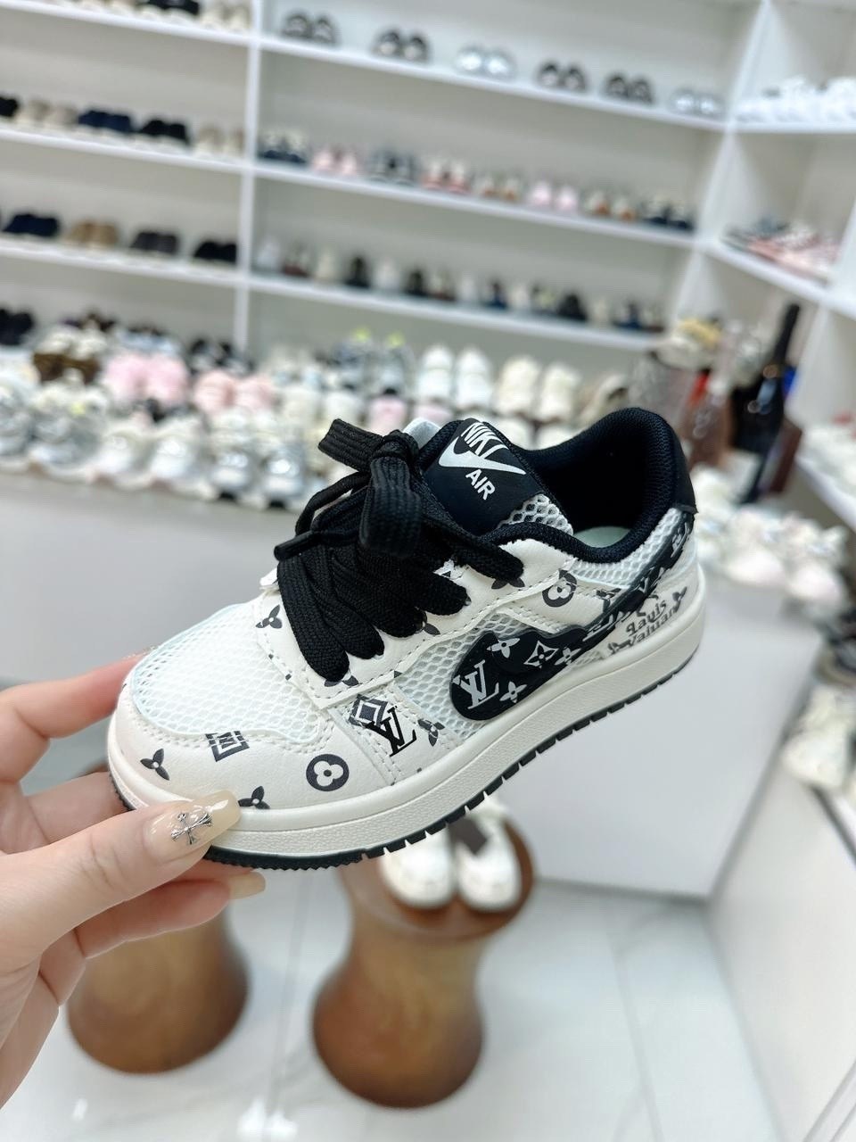 кроссовки,,nike air force 1 louis vuitton,спортивная ,кеды детская