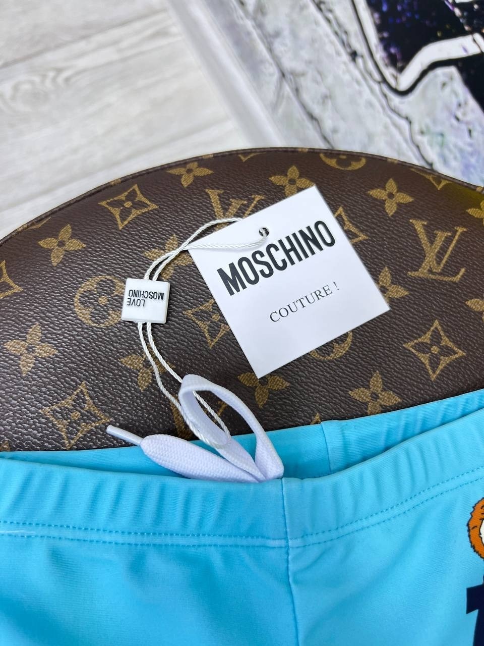 шорты для плавания moschino,пляжные шорты,шорты плавки,плавки шорты с принтом,желтые плавки-шорты с принтом & медвежонок& moschino