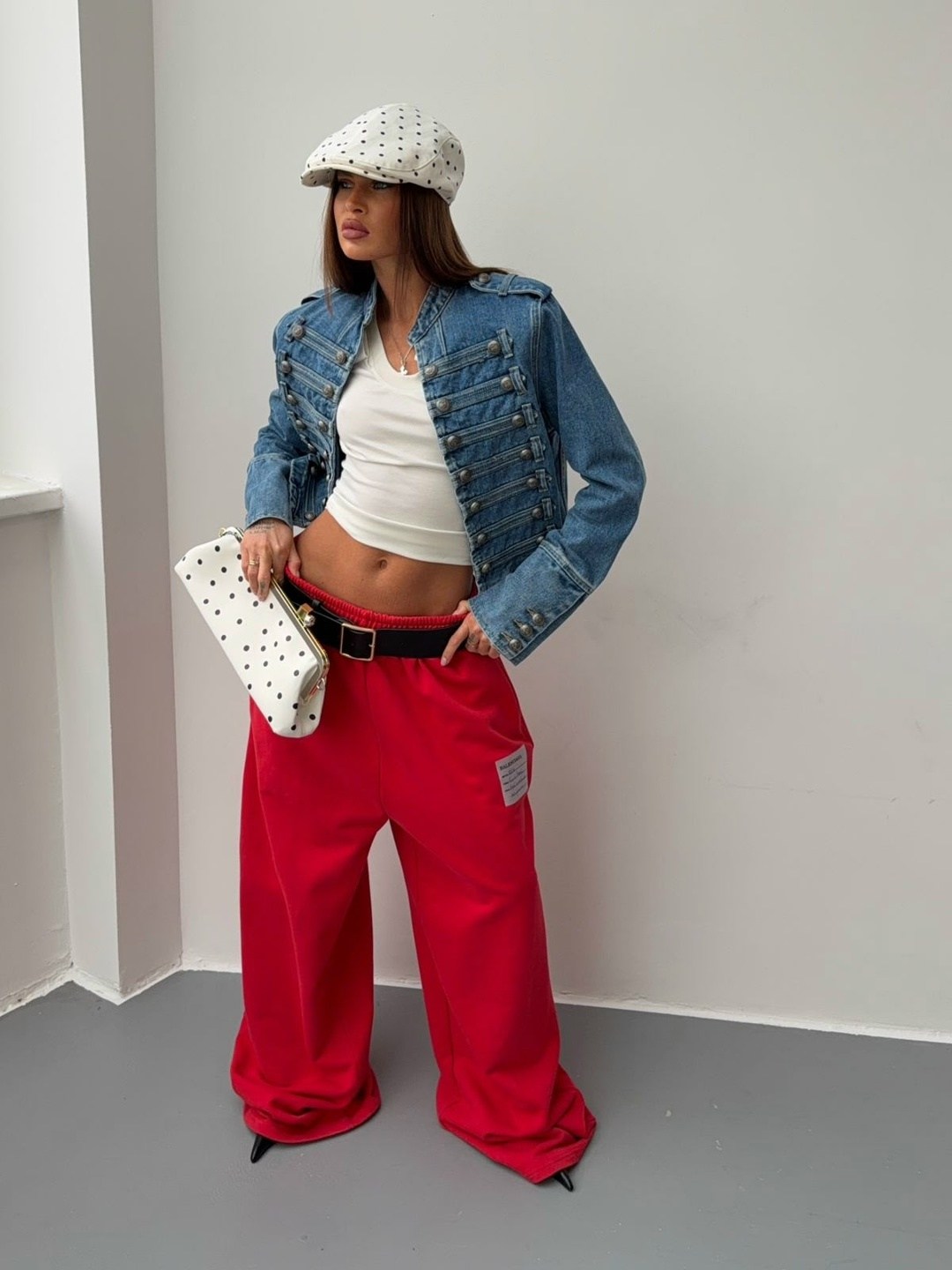 джинсовые куртки женские,джинсовая куртка,короткая джинсовая куртка,женская джинсовая куртка с металлическими пуговицами,модные джинсовые куртки