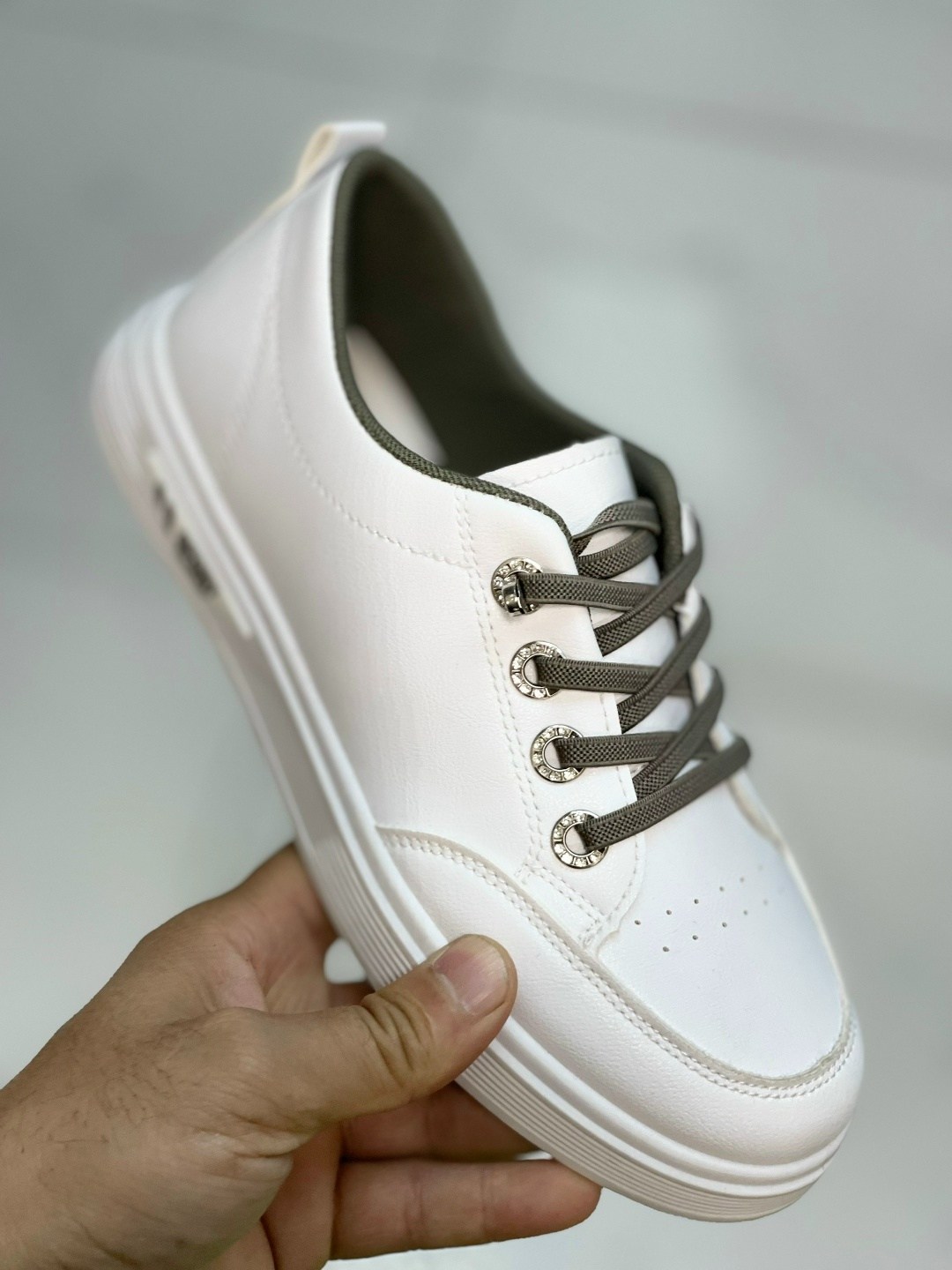 ,кеды женски,женские кеды,женские кроссовки,белые кеды