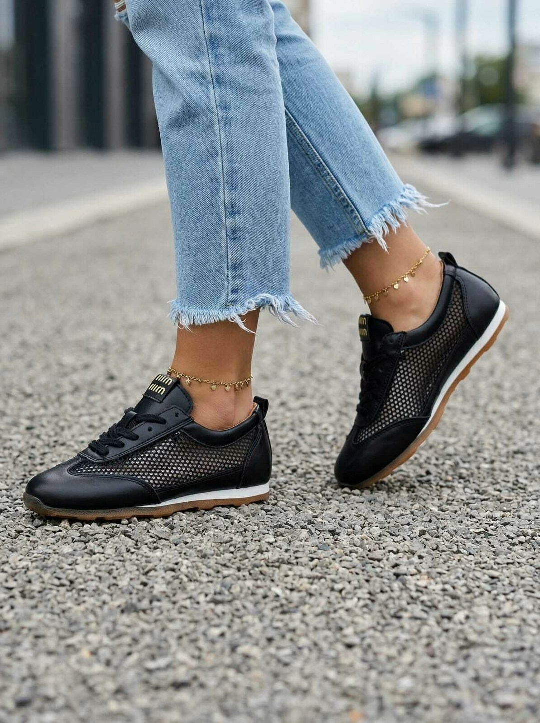 кроссовки женскиe,,стильные кроссовки,спортивная ,кроссовки черные