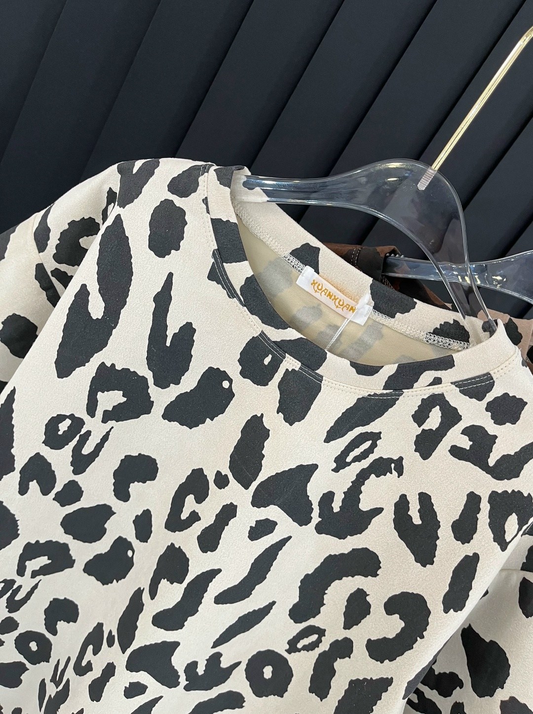 футболки оверсайз женские леопард,футболки оверсайз женские,футболки женская,футболки оверсайз с принтами,футболка оверсайз с леопардовым принтом