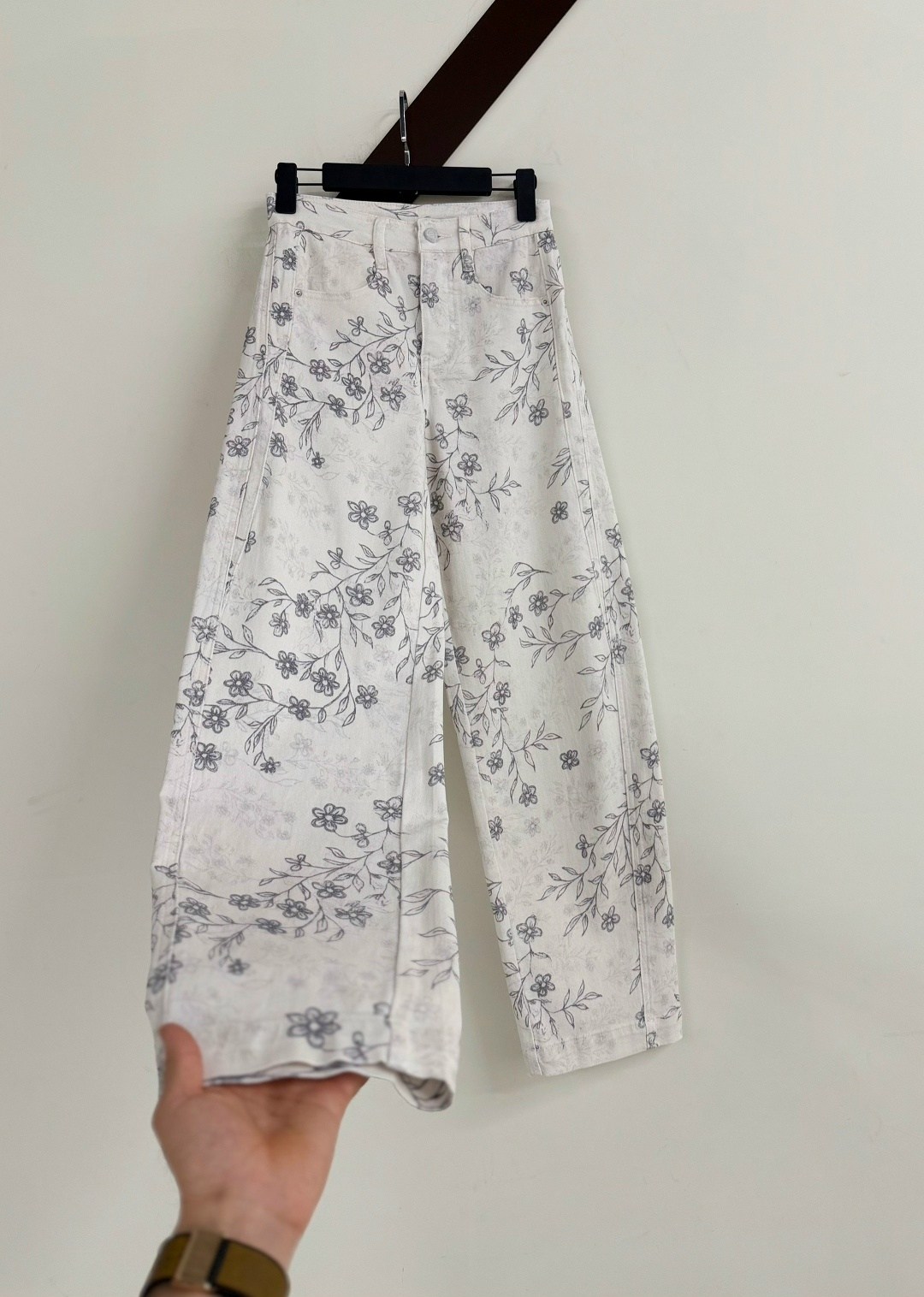 брюки для девочек,брюки с принтом,широкие брюки,белые брюки,брюки с широкими штанинами