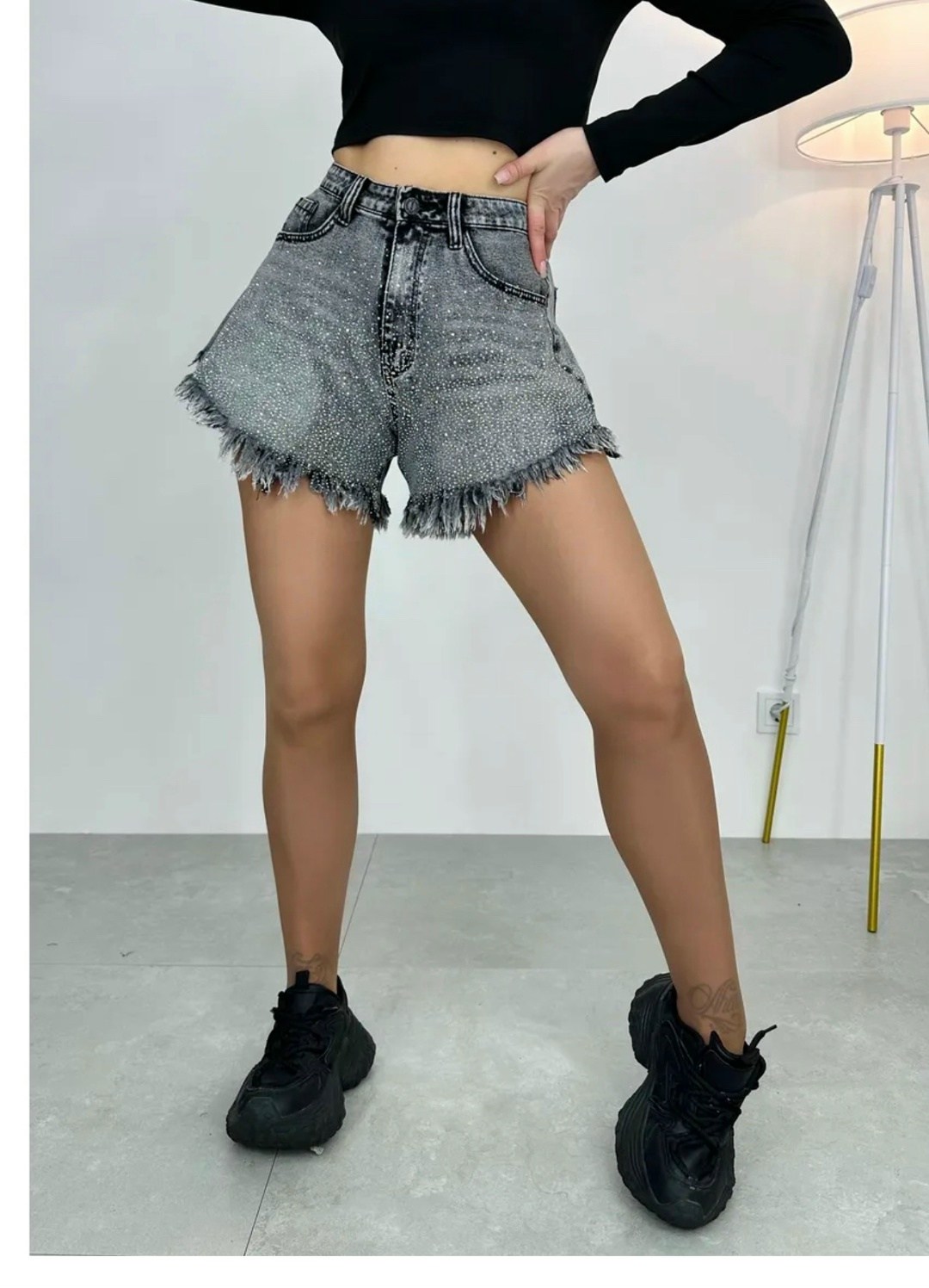 джинсовые шорты женские,джинсовые шорты клеш с бахрамой,джинсовые шорты,шорты клеш джинсовые,женские джинсовые шорты с высокой талией