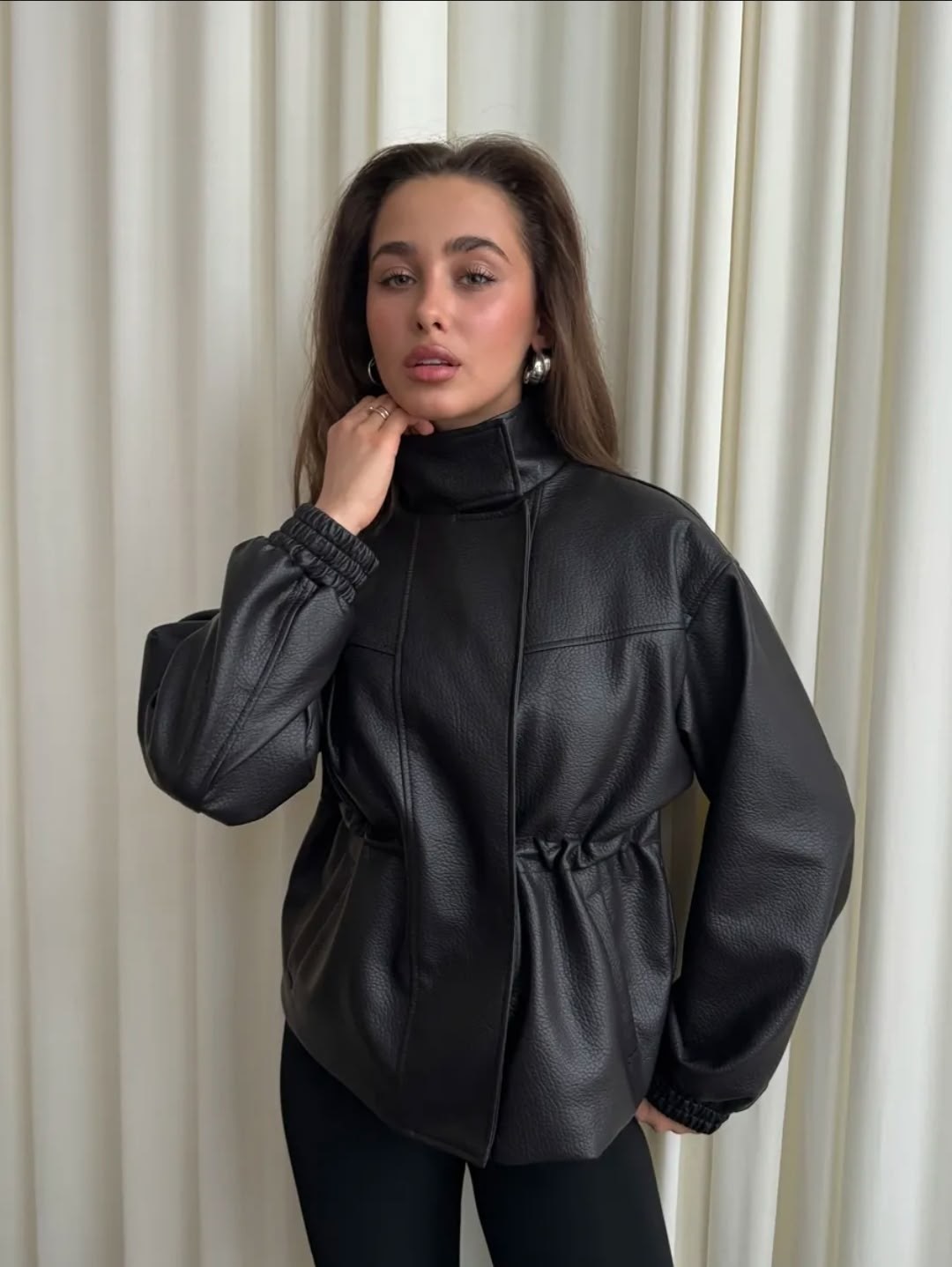 кожаная куртка,куртка кожаная женская,модные кожаные куртки,женская куртка из искусственной кожи,куртка бомбер