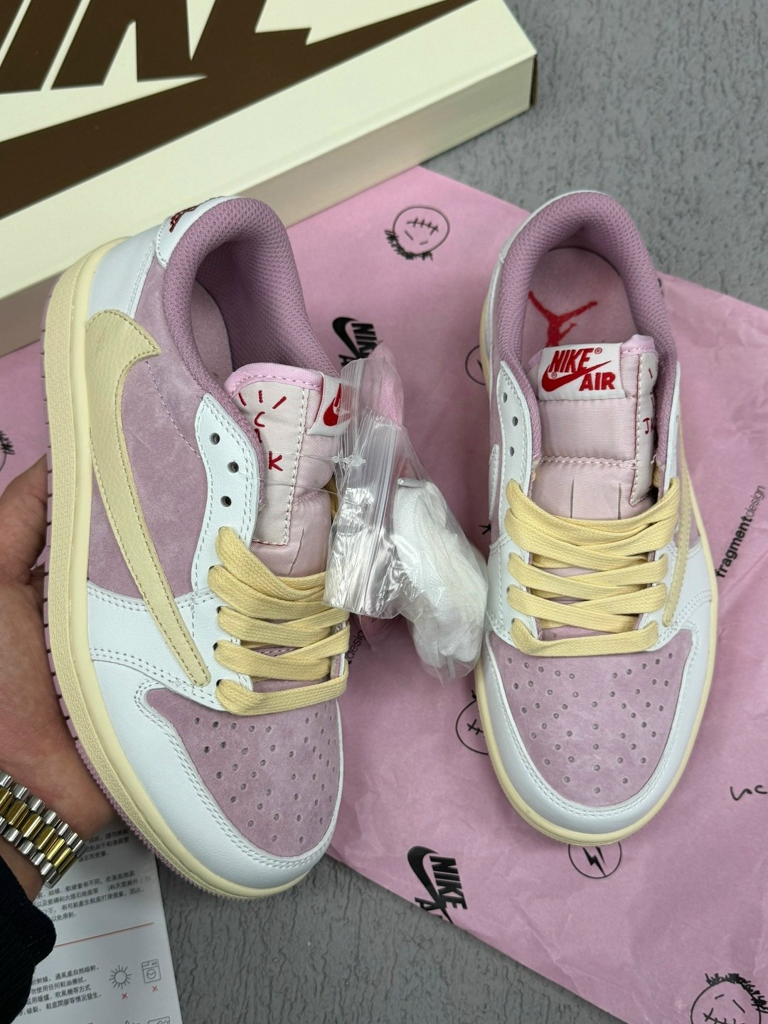 travis scott x air jordan 1 low sail/shy pink,travis scott x air jordan 1 low og shy pink,nike air jordan 1 low travis scott shy pink,nike air jordan 1 low shy pink x travis scott,кроссовки travis sco