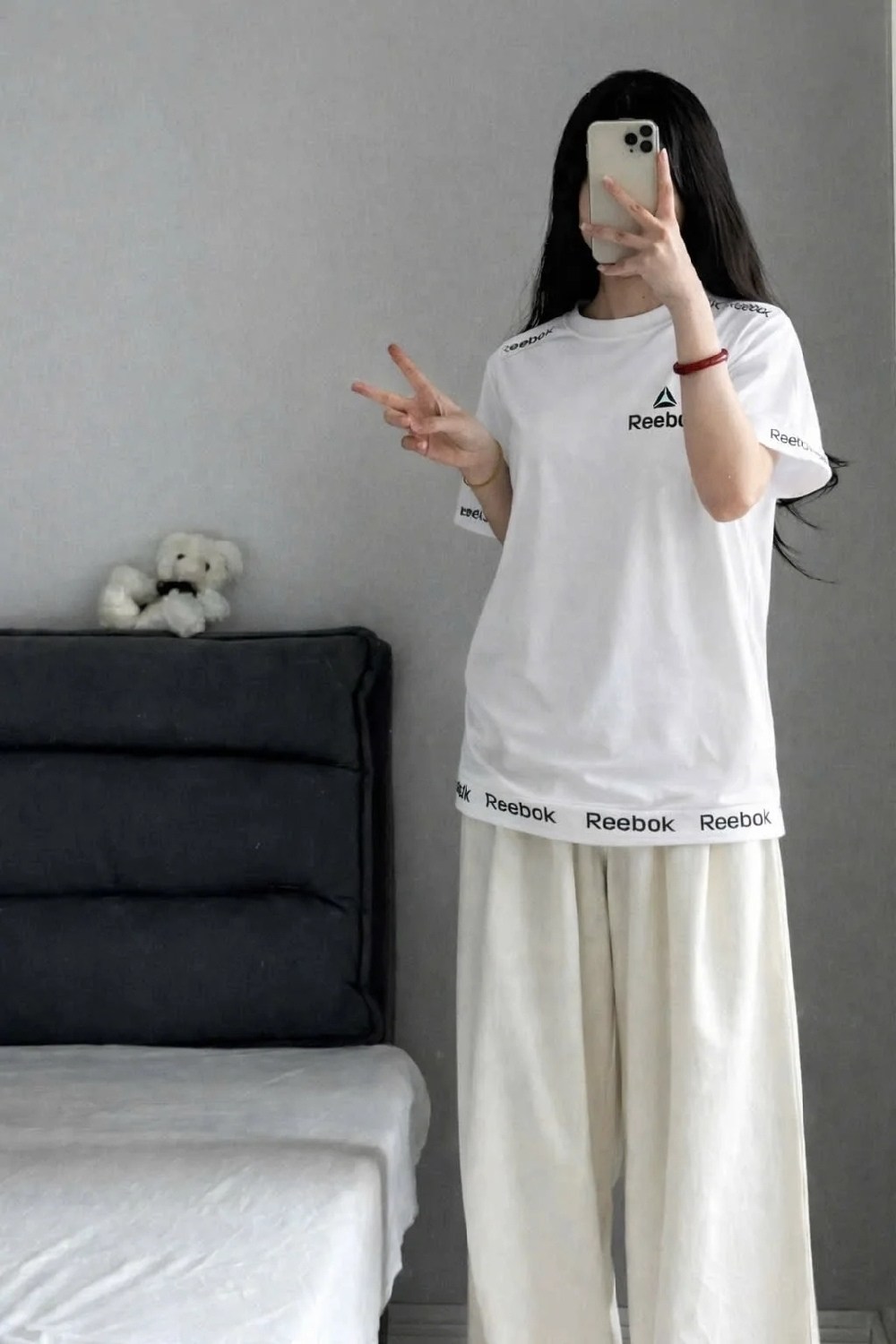 футболка reebok running graphic tee размер m int черный,женская футболка reebok,мужские футболки reebok,футболка reebok,футболки reebok classic