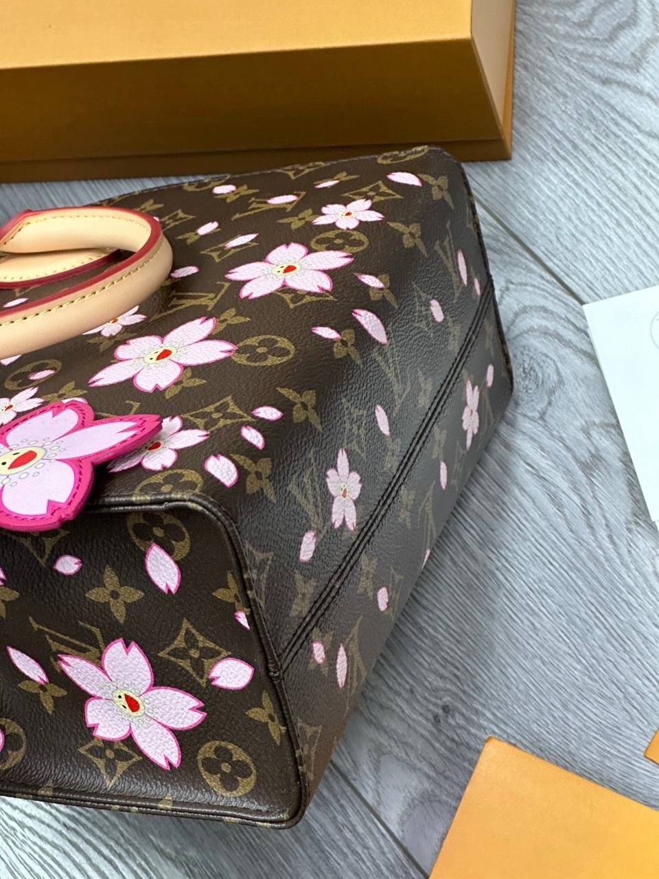 louis vuitton женская сумка,сумка louis vuitton,louis vuitton сумка на плечо,сумка louis vuitton 25-20см реплика,сумка lv louis vuitton