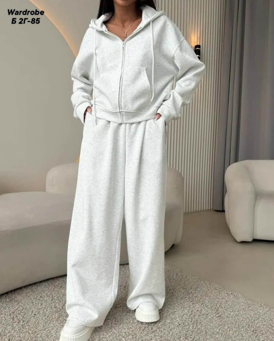 костюм спортивный,костюм спортивный светло-серый,стильные костюмы,спортивный костюм с двойным капюшоном кофта и штаны,женский костюм