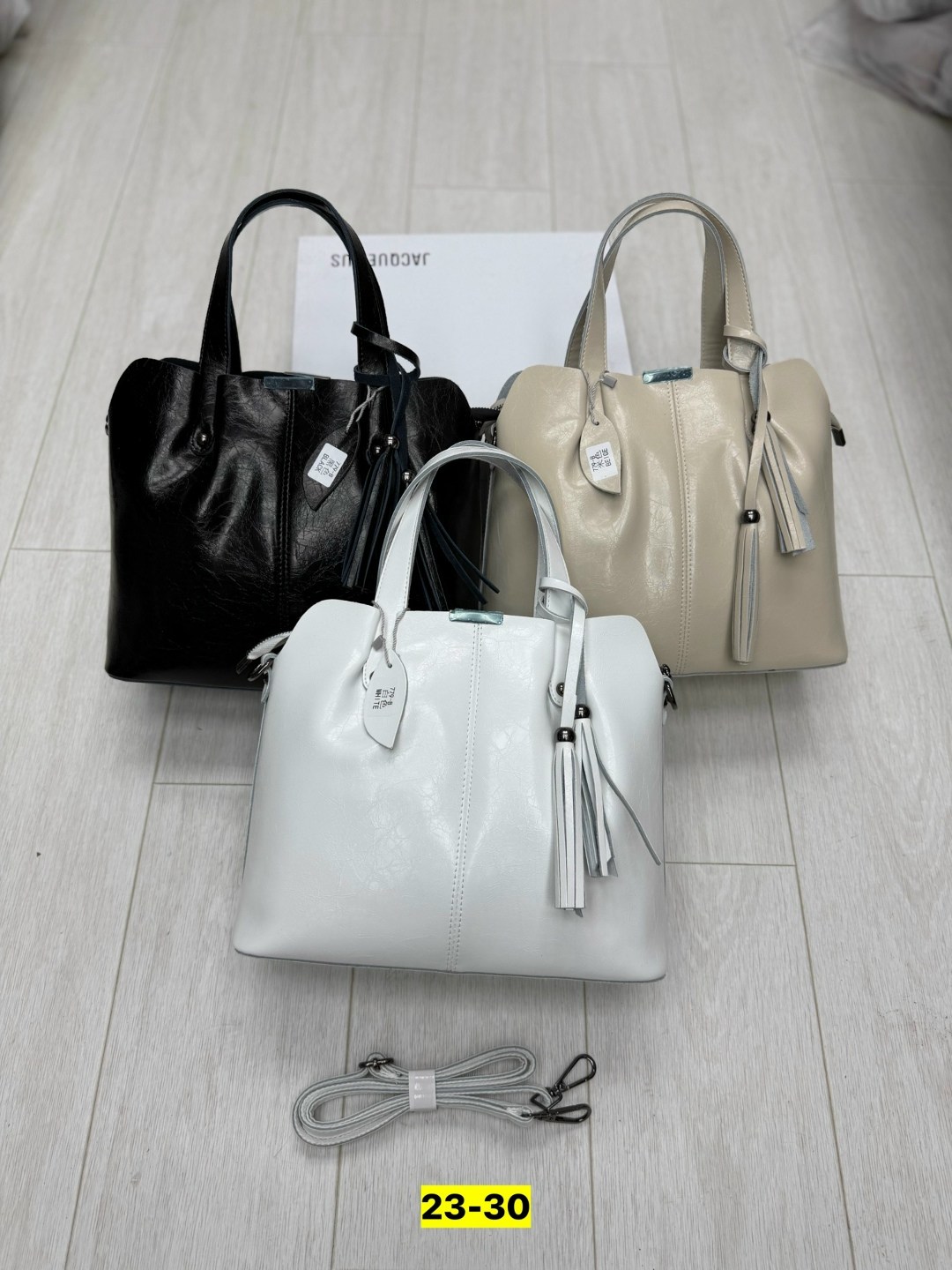 женская кожаная сумка,сумки женская,белая сумка женская,белая сумка,сумка женская классическая