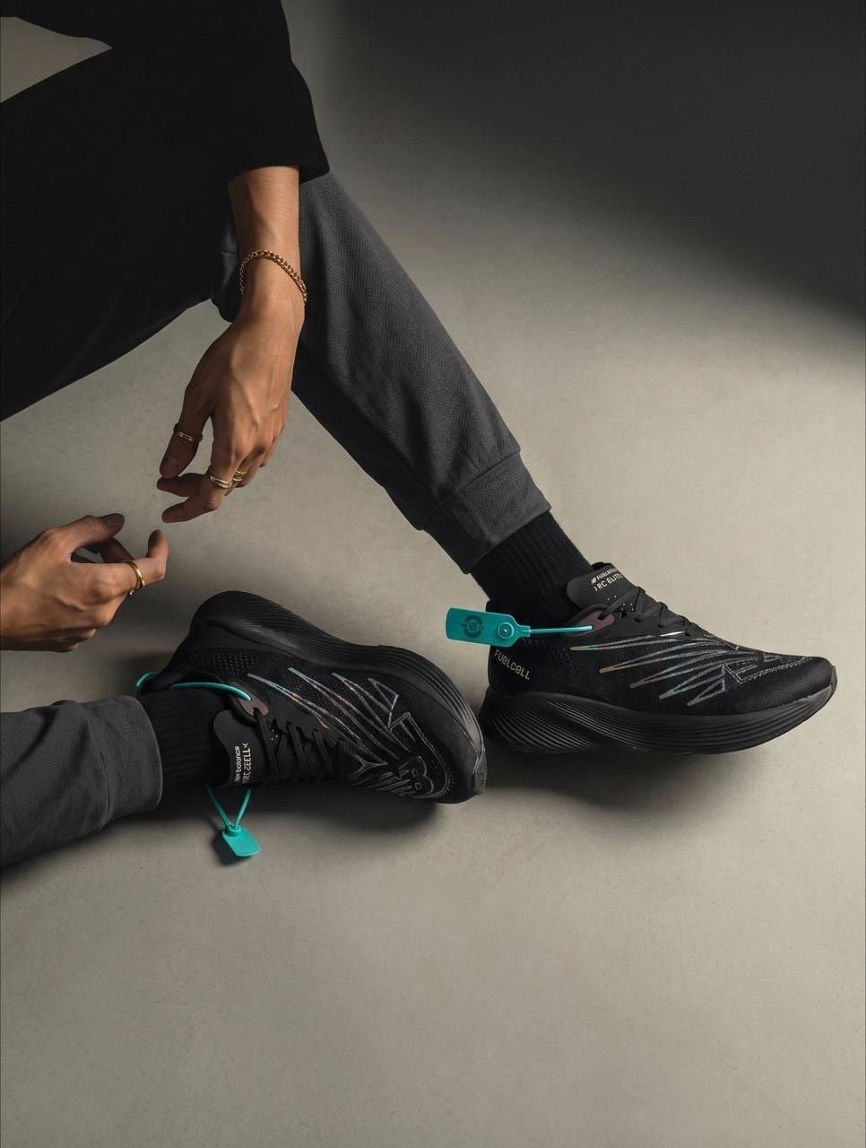 кроссовки,кроссовки hoka one one,altra кроссовки,беговые кроссовки,черные кроссовки