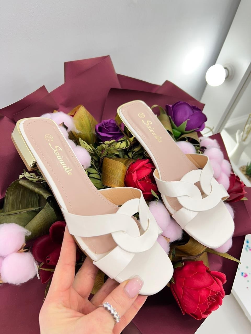 ,женские шлепанцы,модные тапочки,шлепки женские,женские босоножки