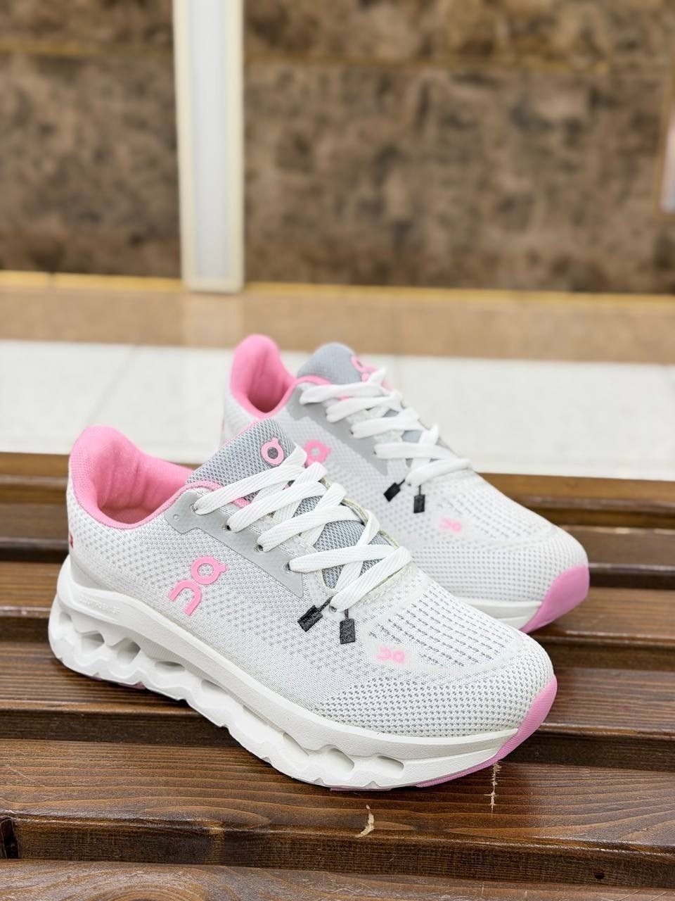 кроссовки,женские кроссовки,,спортивная ,спортивные кроссовки