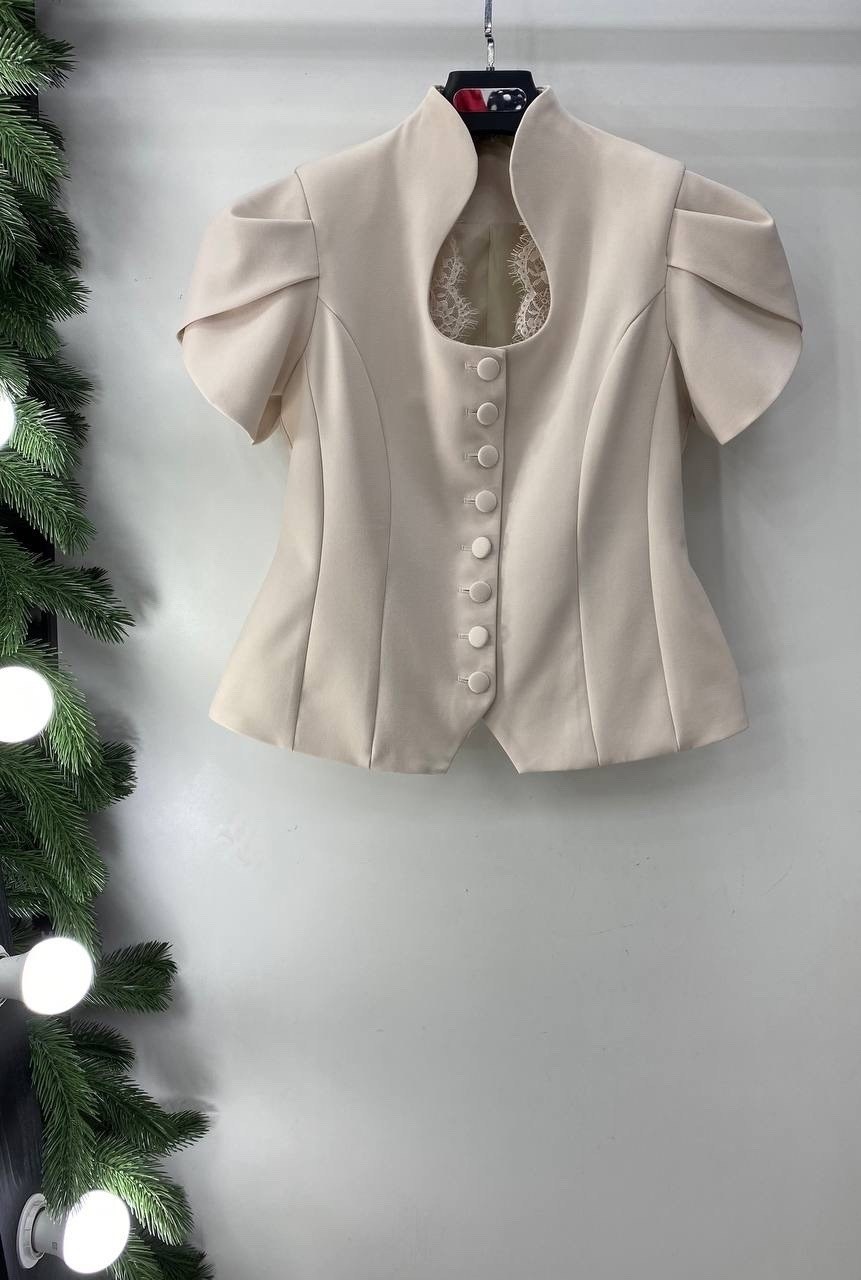 брючный костюм,белый брючный костюм,белые костюмы,брючный костюм женский,костюм