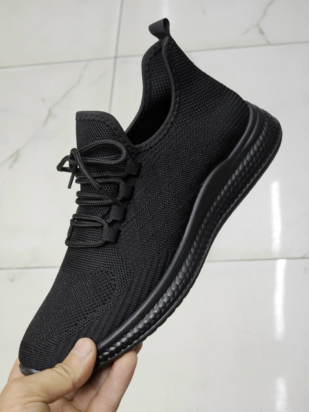 ,спортивная ,мужские кроссовки,дышащие кроссовки,мужская