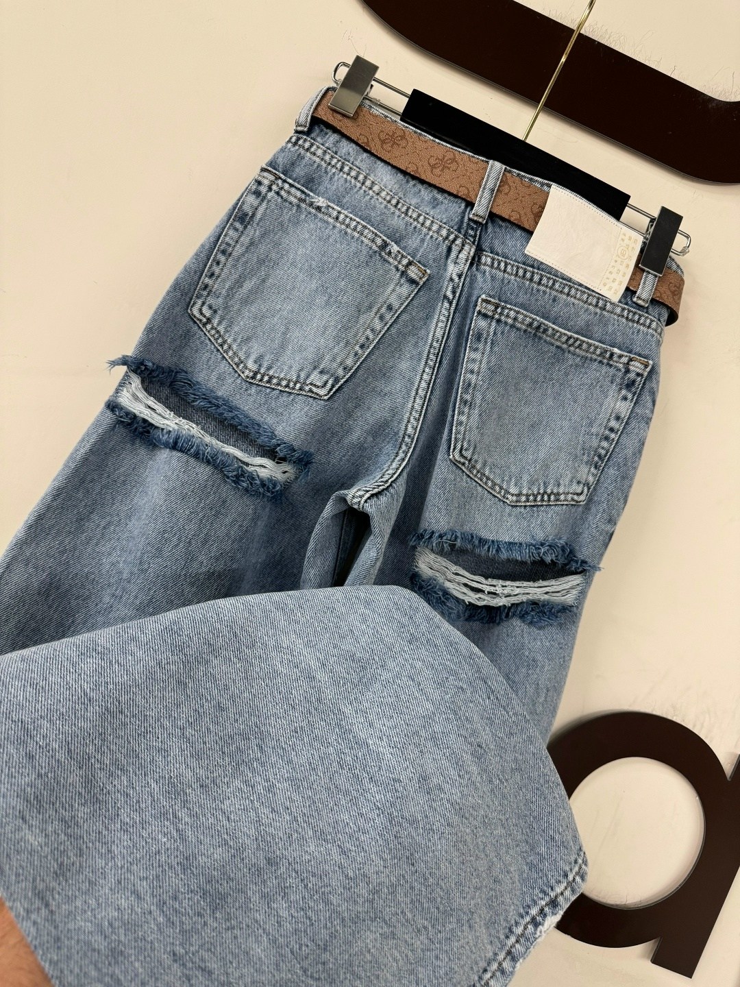 женские джинсы,miu miu джинсы,модные джинсы,джинсы,женские широкие джинсы