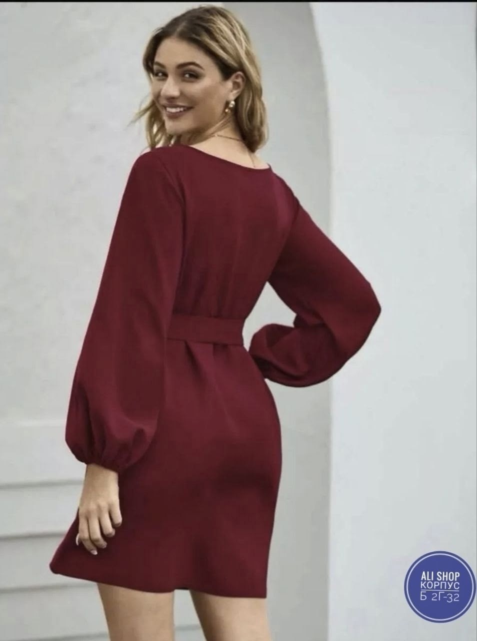 женское платье с длинными рукавами,платье с поясом,платье с рукавами фонарик,платье с длинными рукавами,платье с поясом на талии