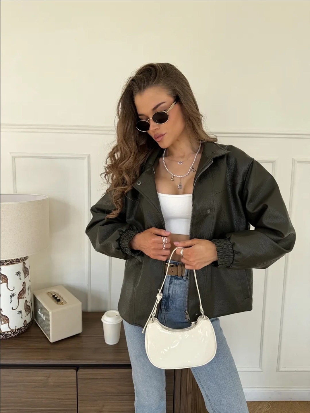 бомбер из экокожи женский,куртка бомбер из экокожи,кожаная женская куртка,куртка из экокожи,куртка бомбер из экокожи emberens