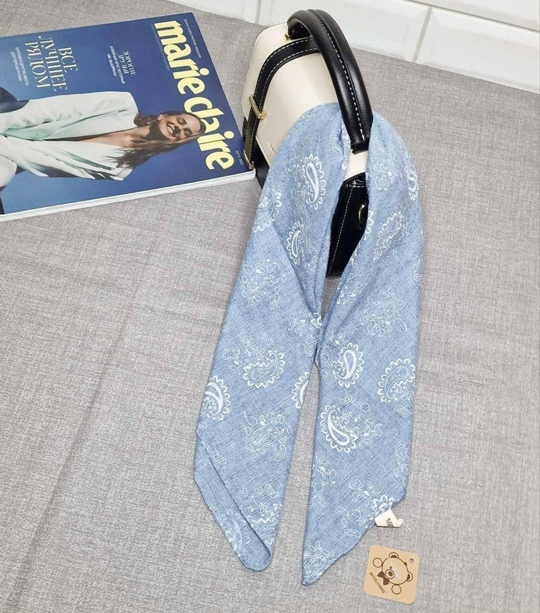 шарфы и платки,женские платки,платки хлопок,платок белый,платок с принтом