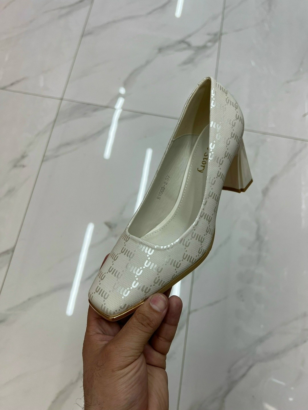 ,туфли женские,женская ,стильные туфли,лаковые туфли женские на маленьком каблуке