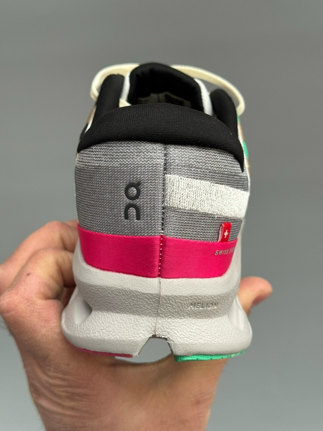 кроссовки on cloudsurfer,кроссовки,повседневные кроссовки,кроссовки беговые,кроссовки on