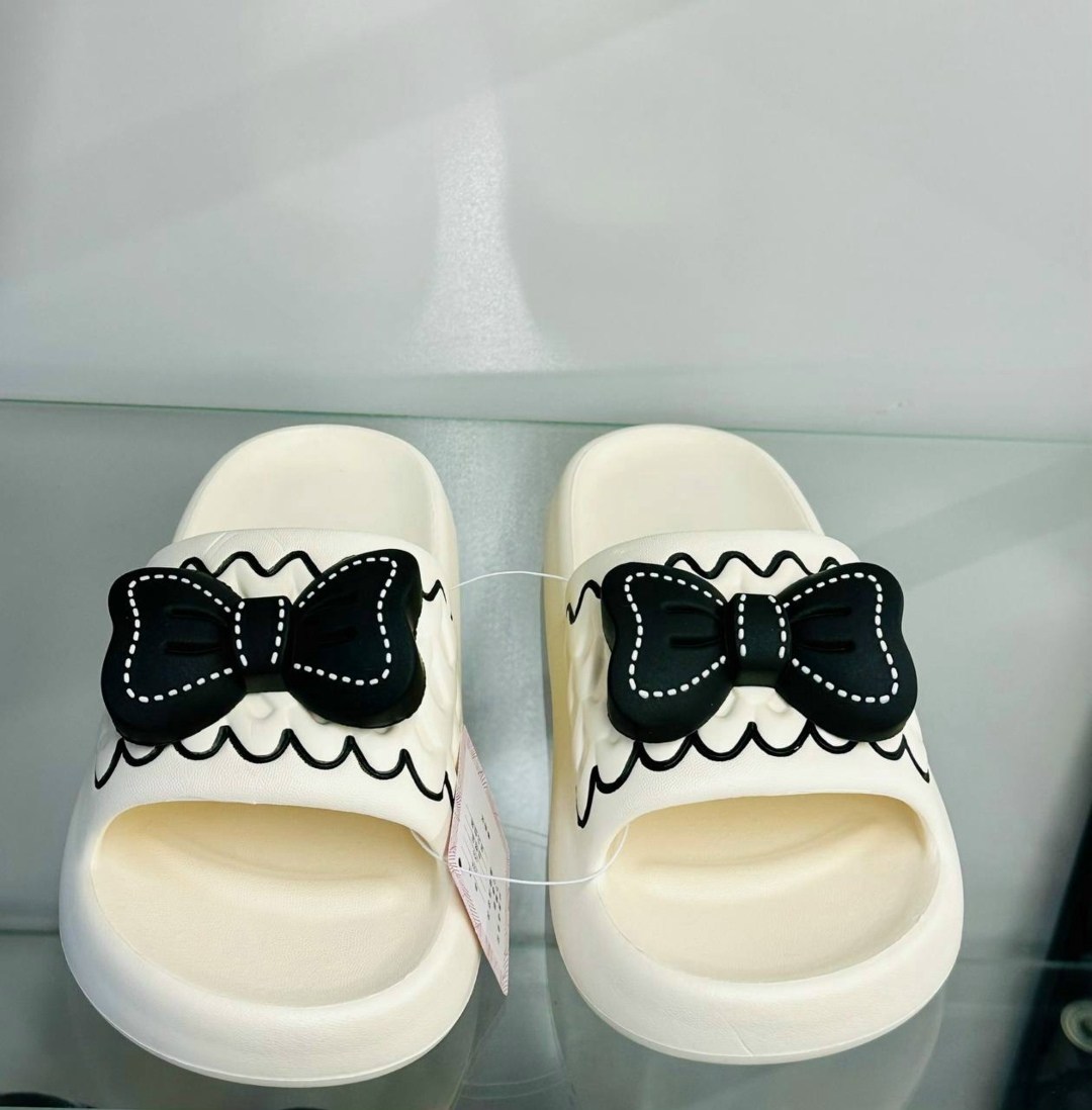 обувь,шлепанцы женские,тапки модные,женские тапки,тапочки модные