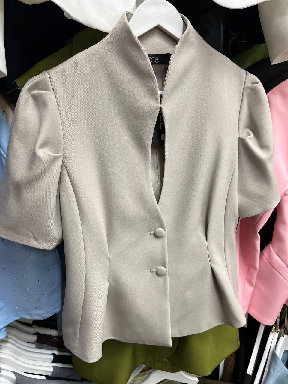 жакет,женские жакеты,элегантный жакет,приталенный жакет,жакет серый