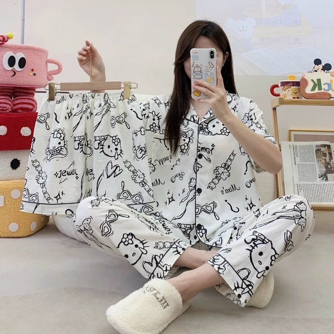 женская пижама с клубничным принтом,пижама женская,женский пижамный комплект,комплект пижама,комплект женских пижам вишневый принт