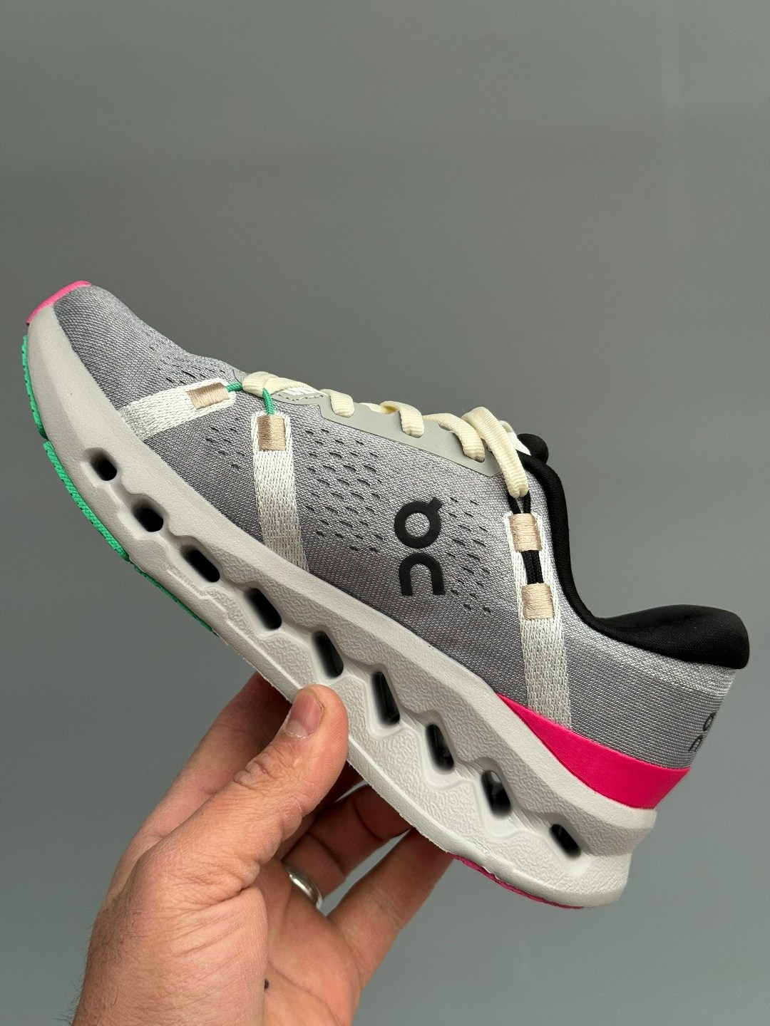 кроссовки on cloudsurfer,кроссовки,повседневные кроссовки,кроссовки беговые,кроссовки on