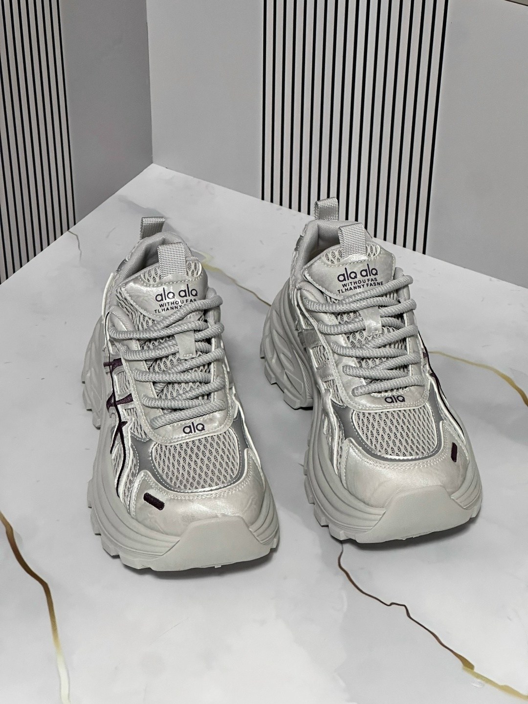 кроссовки женские,массивные кроссовки,кроссовки,кроссовки модные,массивные кроссовки женские