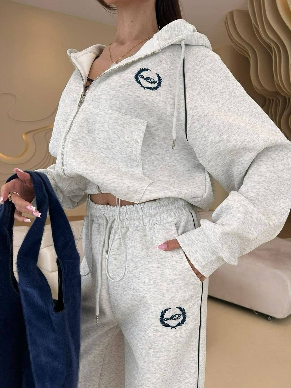 костюм спортивный женский,стильный костюм,женский костюм,спортивный костюм