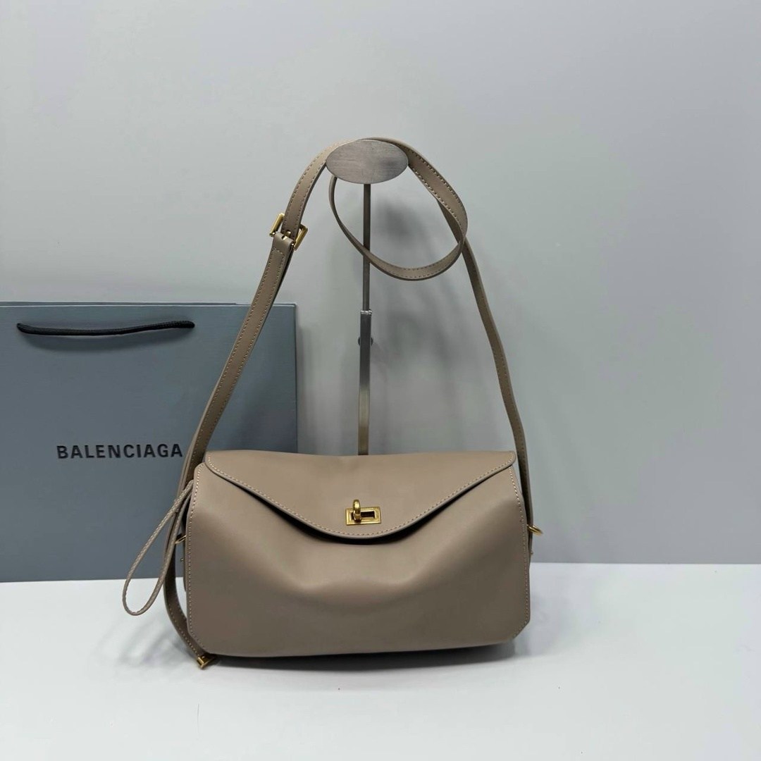 сумка balenciaga,сумка женская balenciaga,розовая сумка,balenciaga balenciaga,сумка