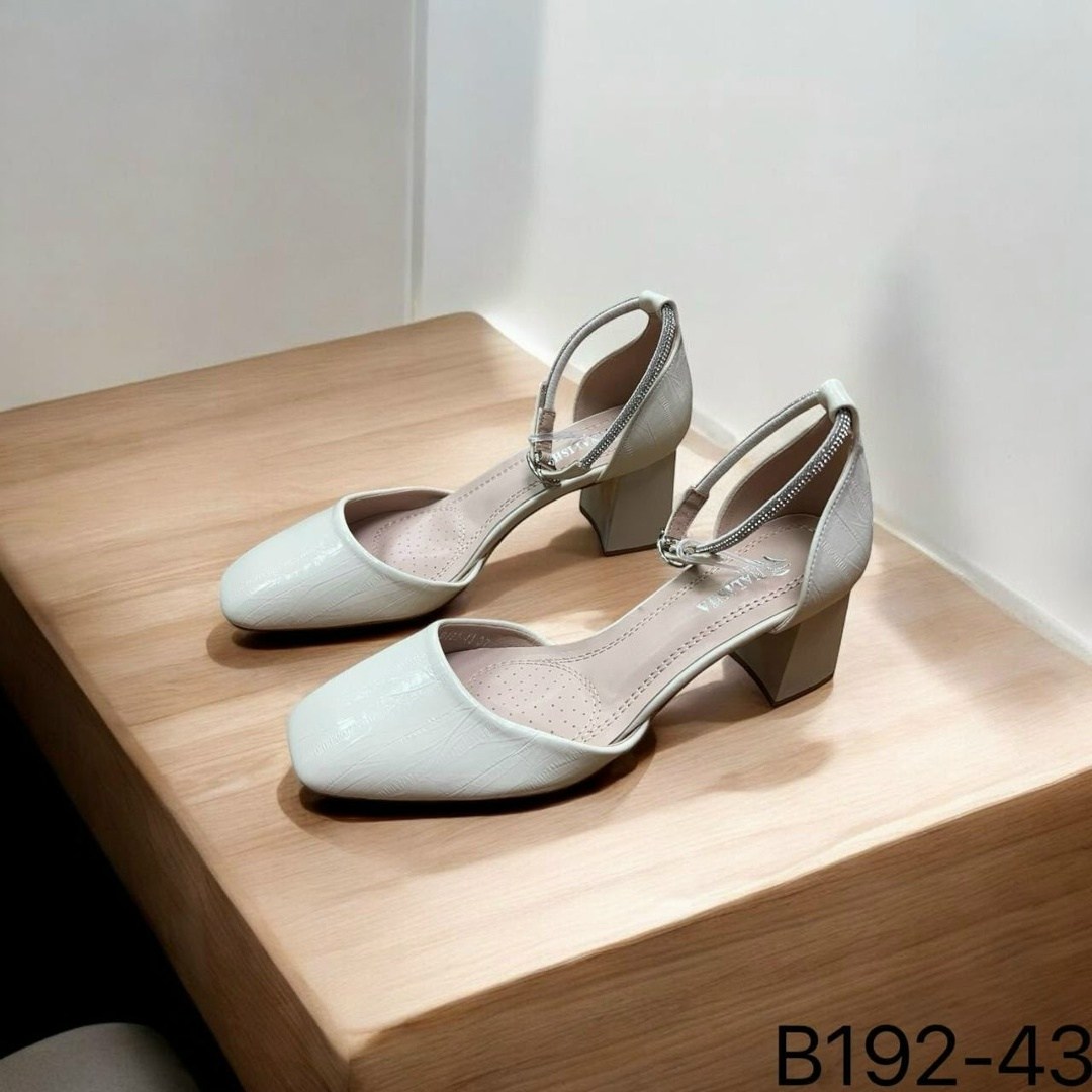 ,стильные туфли,туфли женские на низком каблуке с открытой пяткой,туфли женские на каблуках,сандалии на каблуке