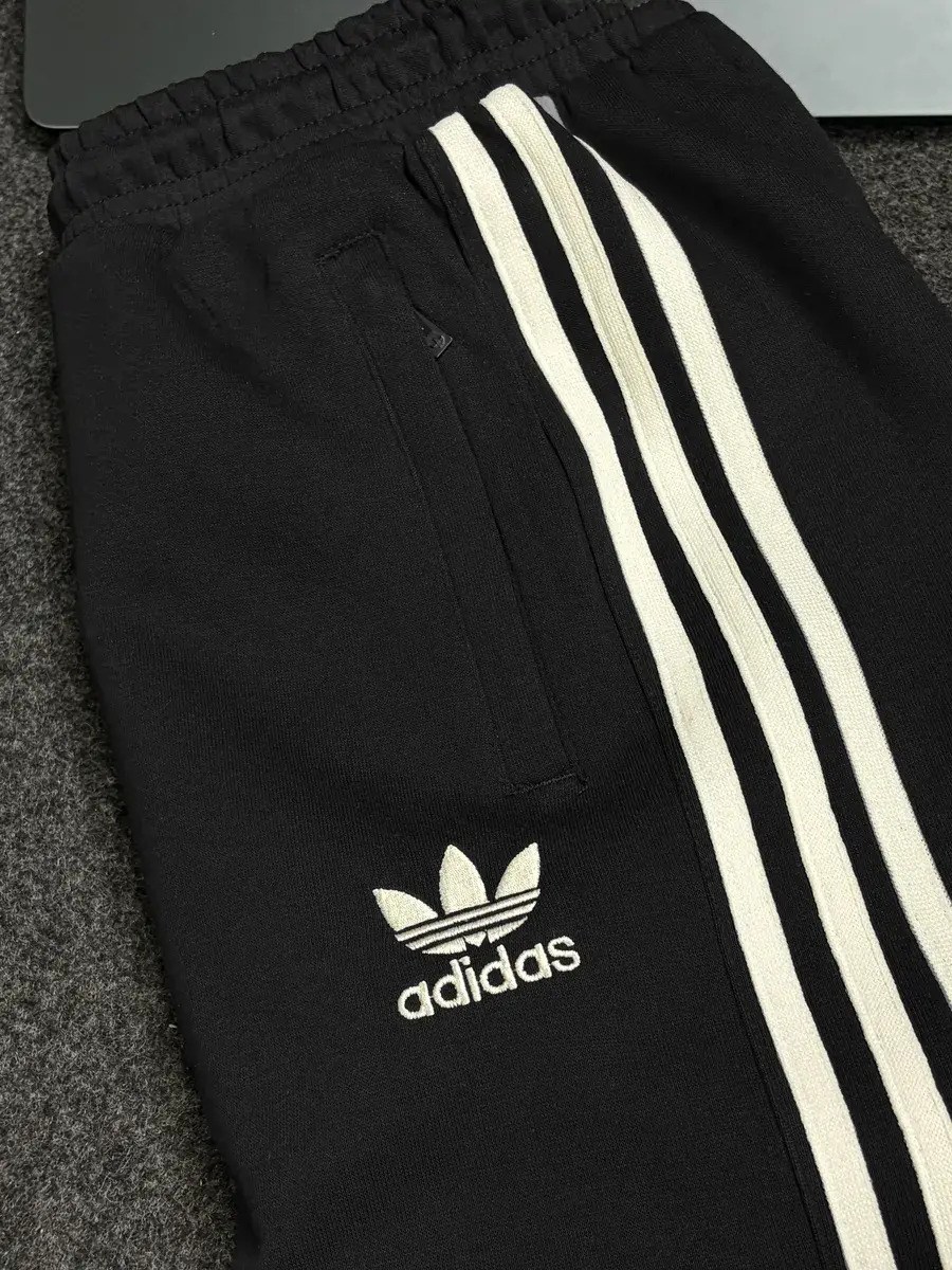 мужской спортивный костюм adidas,спортивный костюм adidas,мужской теплый спортивный костюм adidas,спортивный теплый костюм adidas,спортивный костюм adidas на флисе