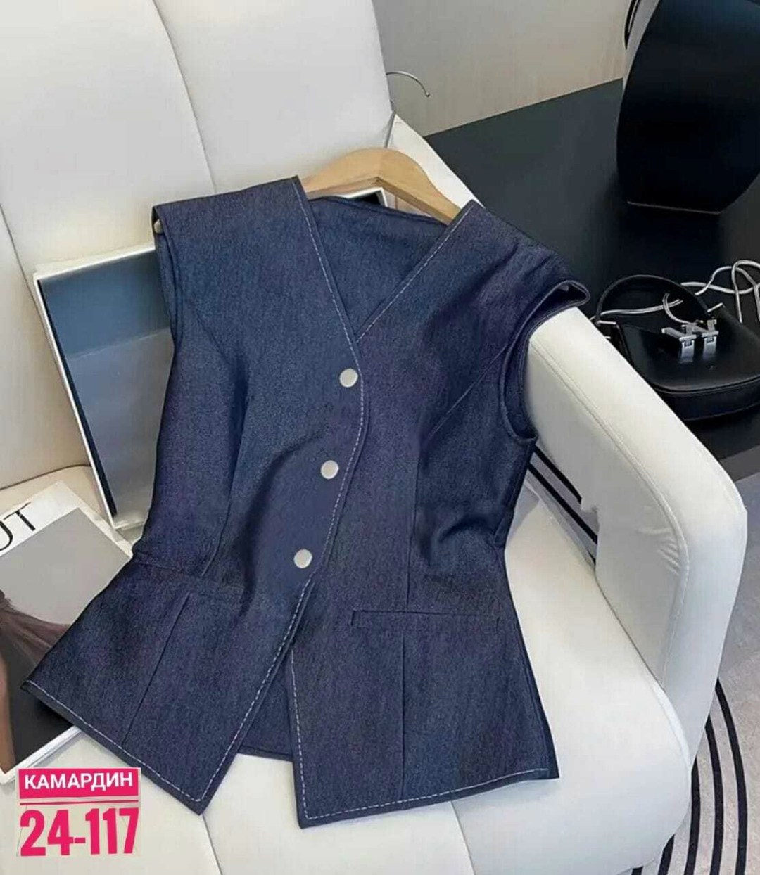 джинсовые костюмы,жилет и брюки,женские жилеты,джинсовые костюмы женские,костюм с жилетом