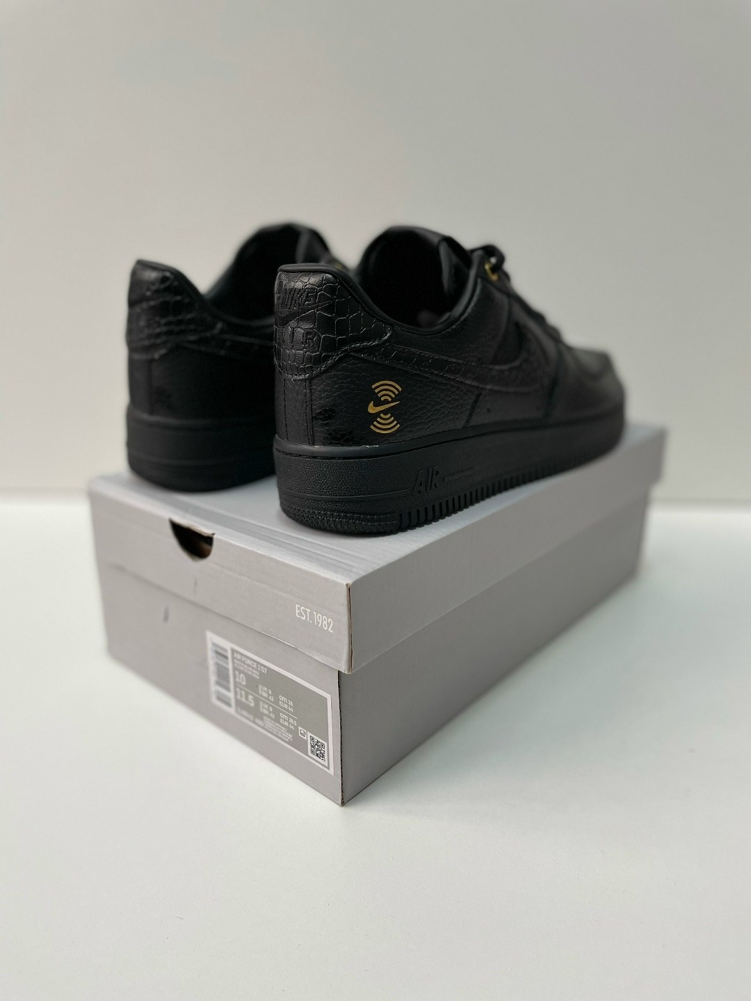 nike air force 1 low 40th anniversary edition split black white,nike air force 1 anniversary edition,nike air force 1 07 prm,кроссовки мужские nike air force 1,кроссовки nike air force low anniversary