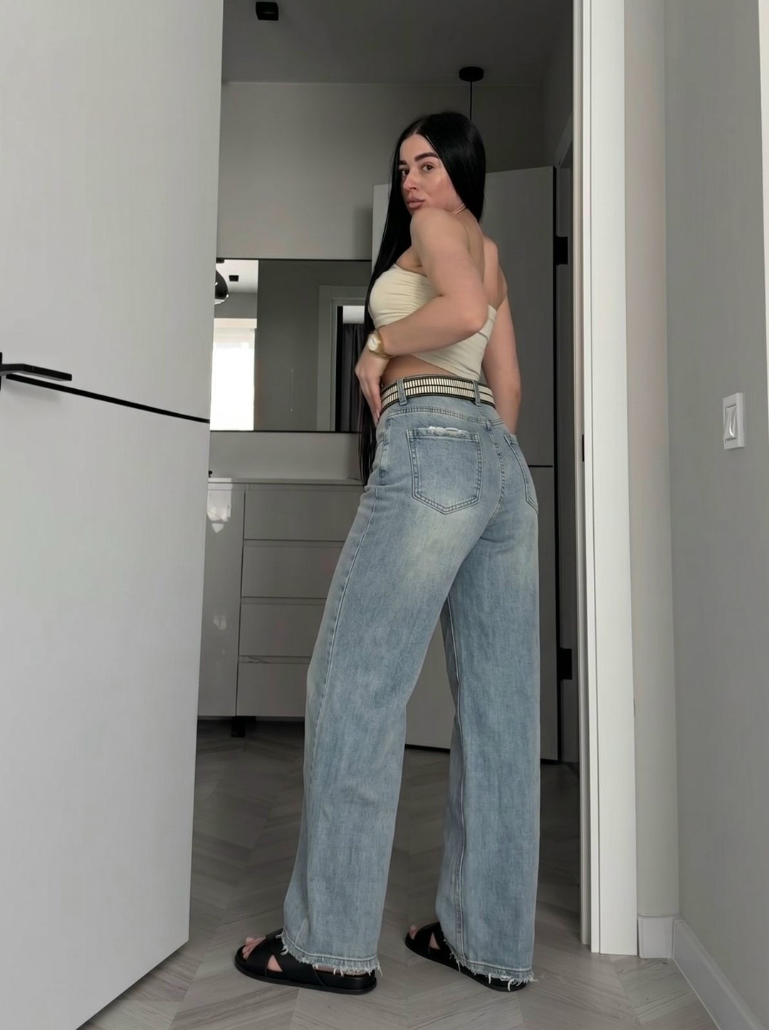 модные джинсы,стильные джинсы,женские джинсы,джинсы широкие,джинсы женские широкие