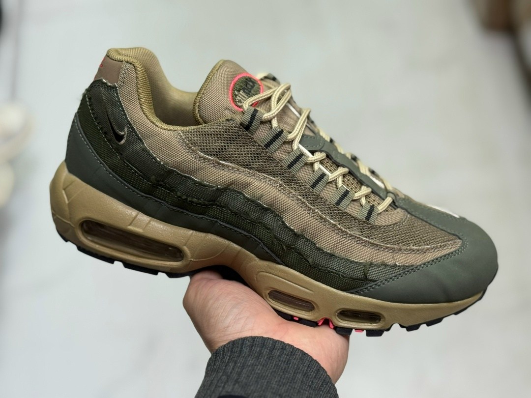 кроссовки nike air max 95,спортивная ,nike air max 95,кроссовки,nike air max 95 black